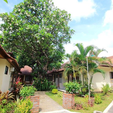 Lovina Beach Hotel Pabean Buleleng Extérieur photo