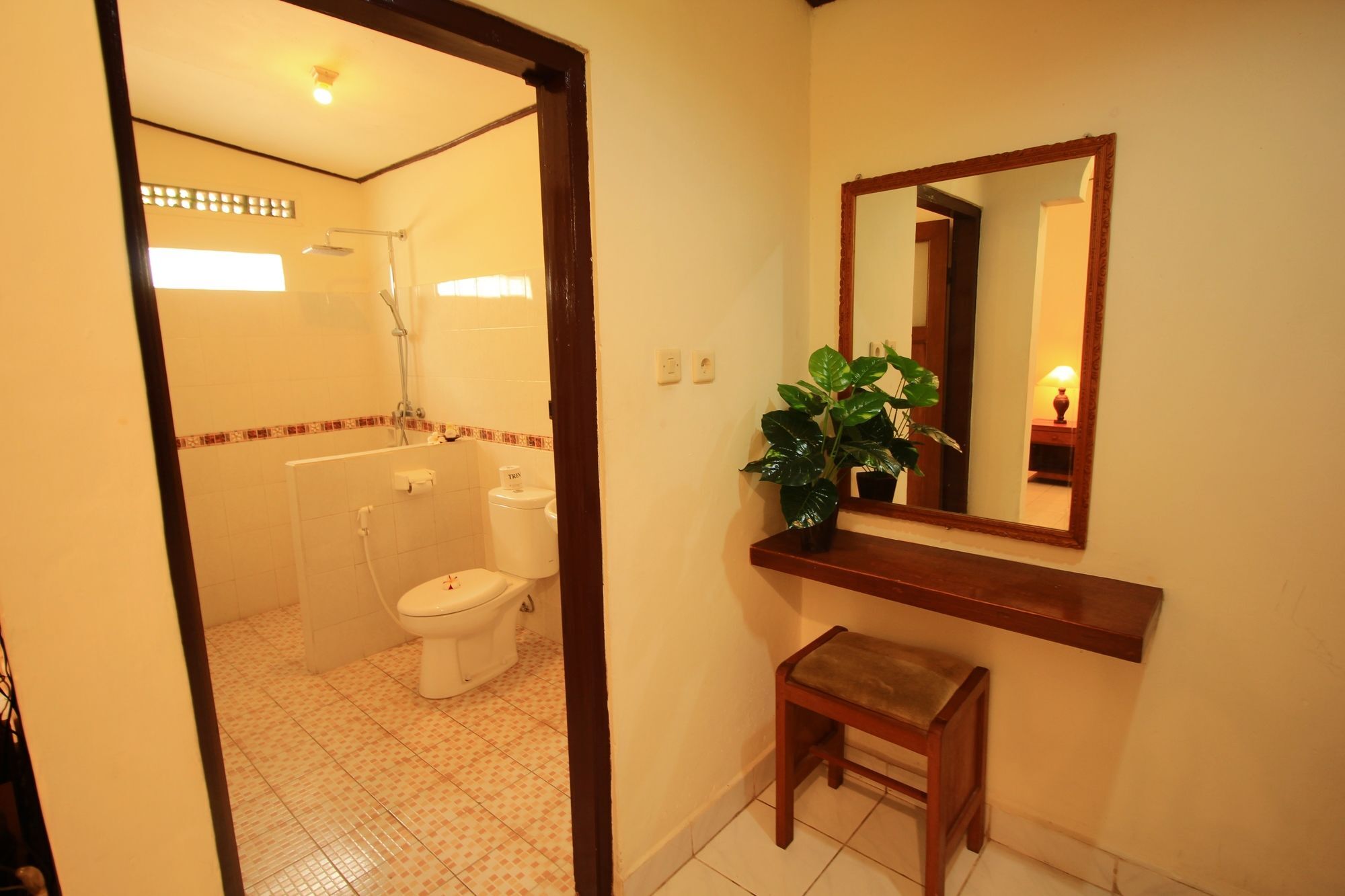 Lovina Beach Hotel Pabean Buleleng Extérieur photo