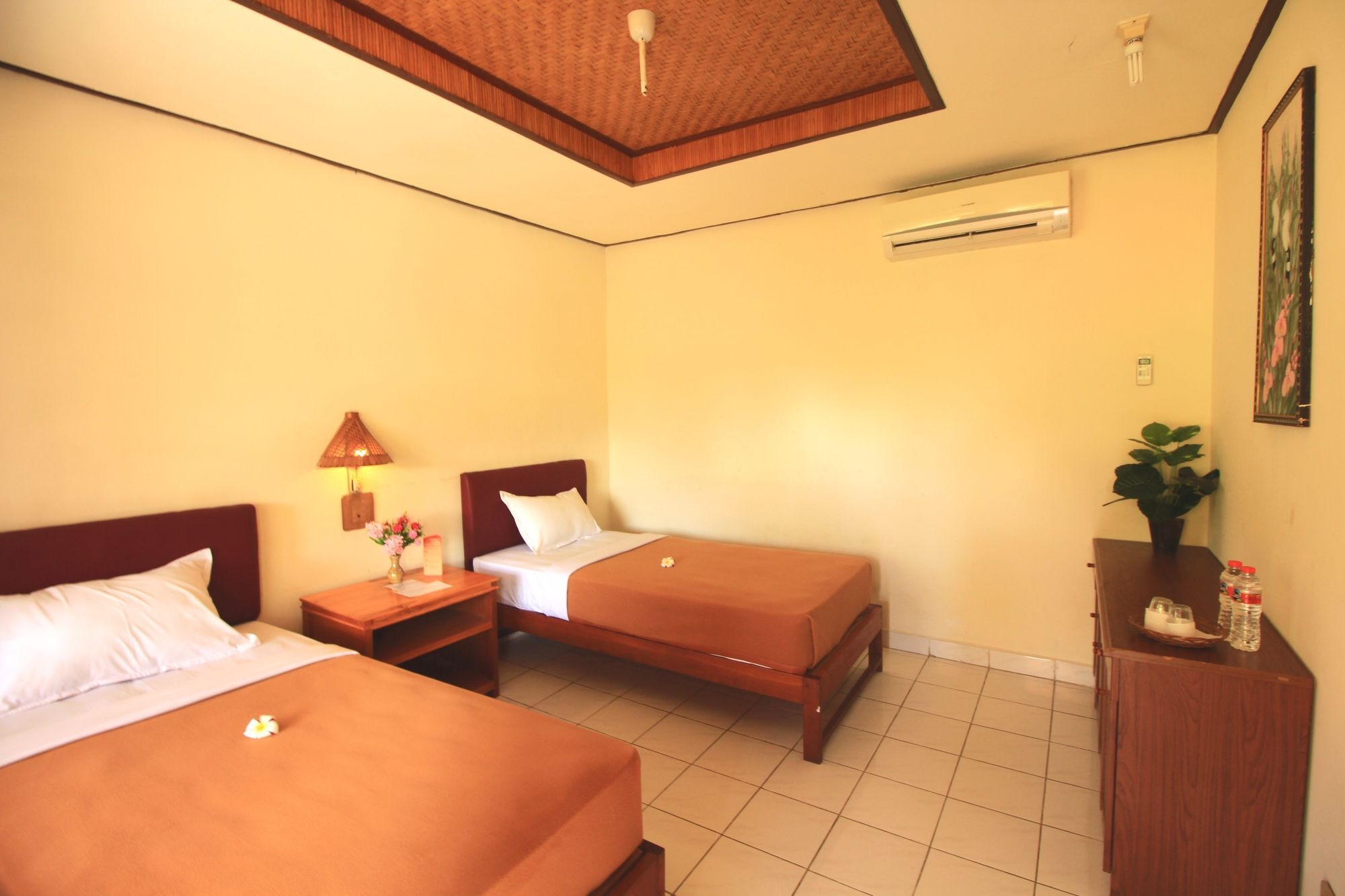Lovina Beach Hotel Pabean Buleleng Extérieur photo