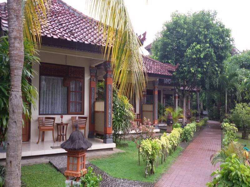 Lovina Beach Hotel Pabean Buleleng Extérieur photo